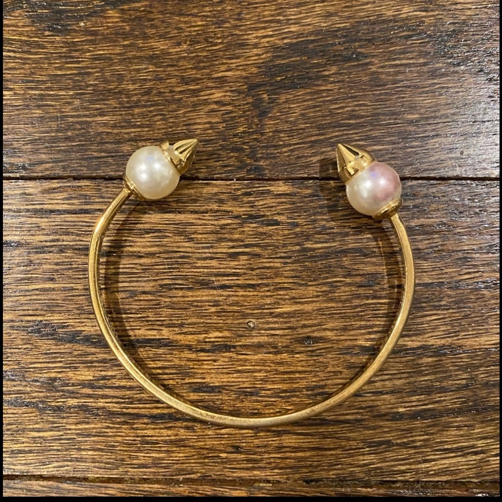 Stella & Dot Bracelet- Pearl Cuff